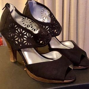 Black heel sandal 9W